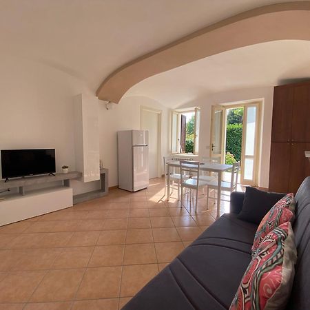 Castelveccana Villa Vanda מראה חיצוני תמונה